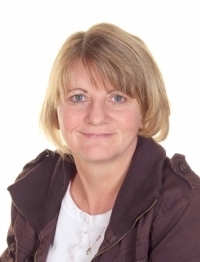 Mrs L Petford HLTA PLTHWLC